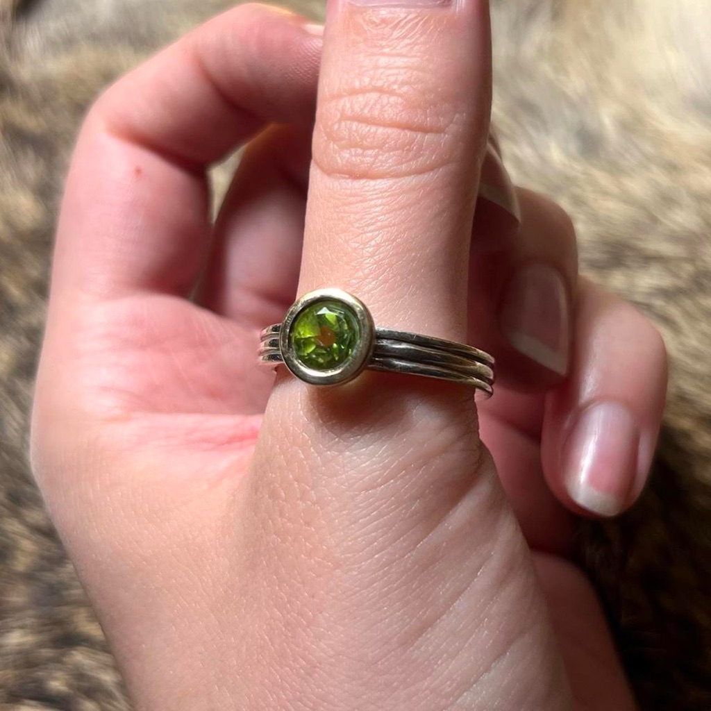 Stunning Lorenzo 970 Silver And 18k Yellow Gold Peridot Ring